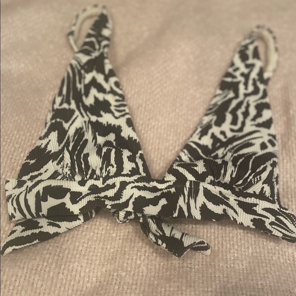 Aerie Swim Top Size M